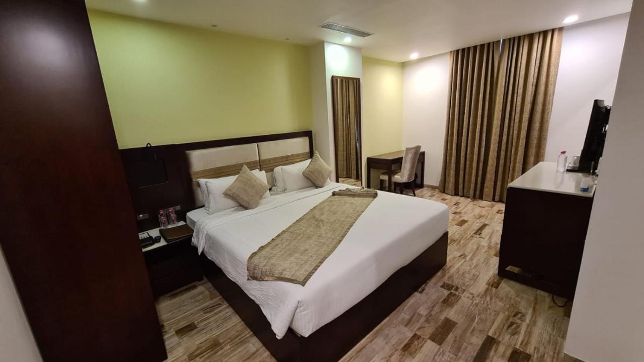 Regenta Inn Ranip Ahmadábád Kültér fotó